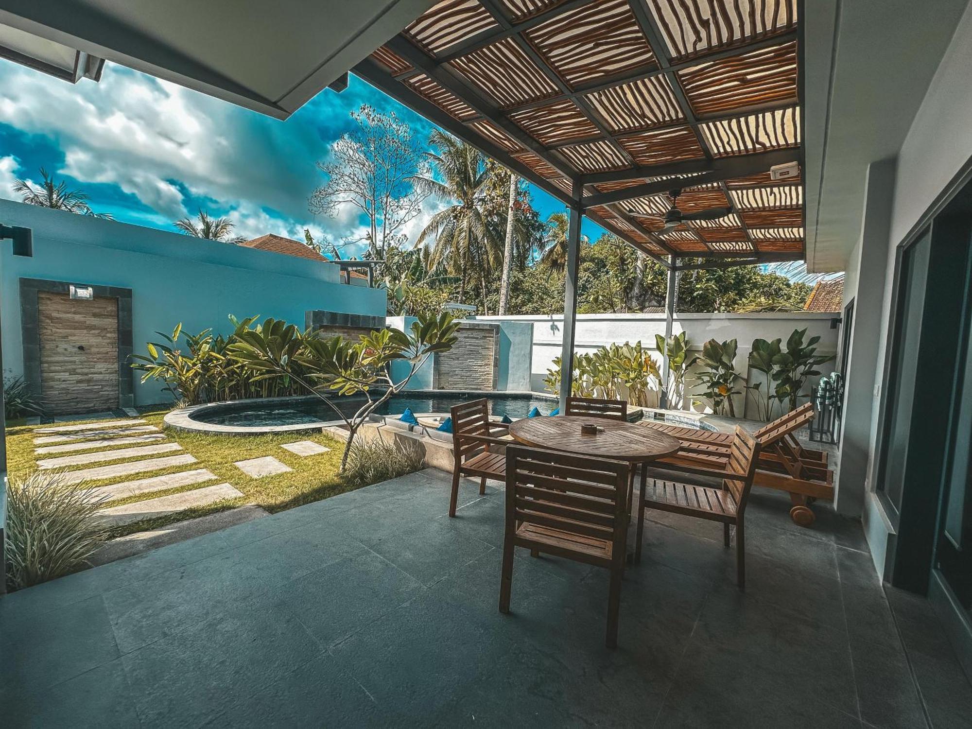 Tropik Resort Lombok Selong Belanak Exterior photo